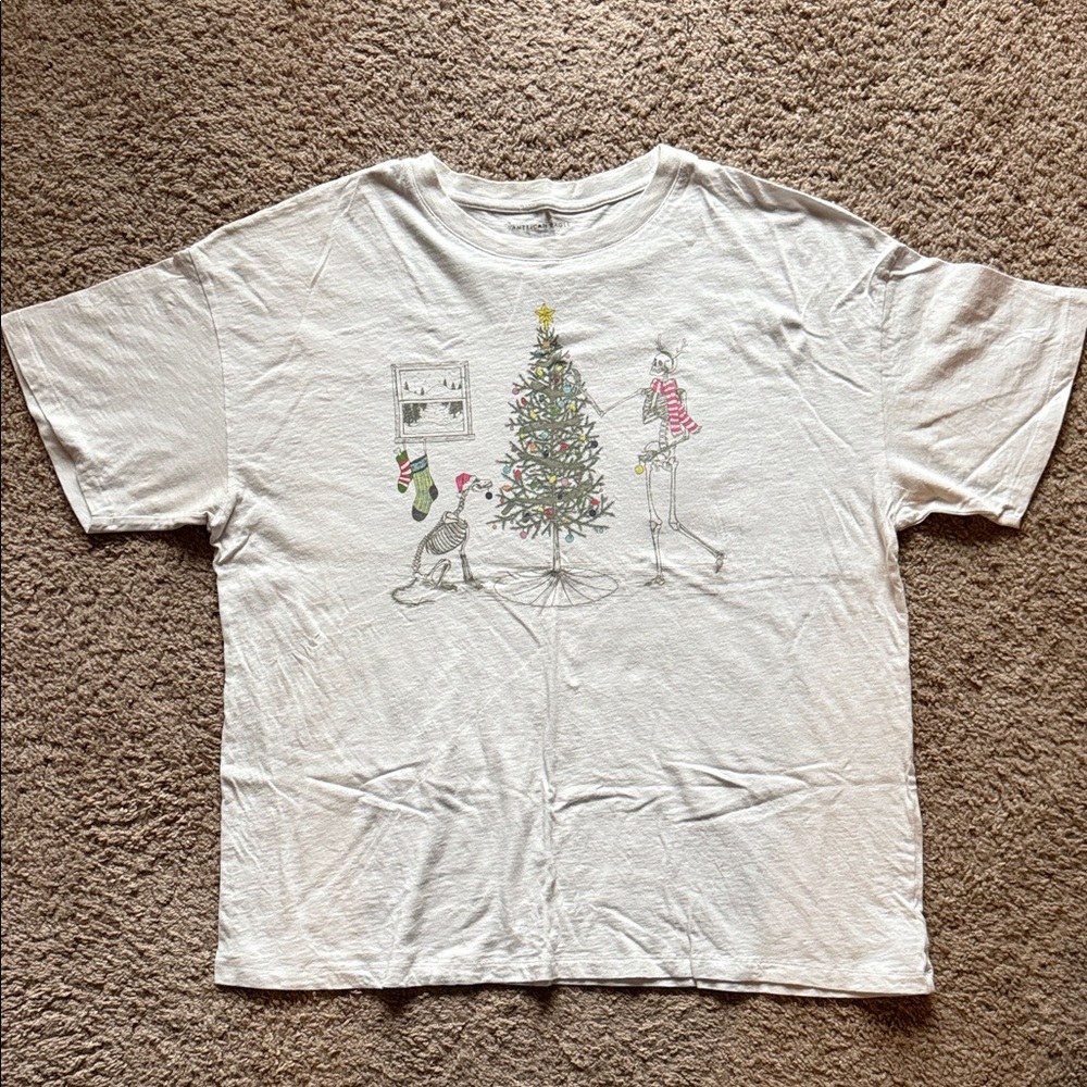 American Eagle Christmas T-Shirt